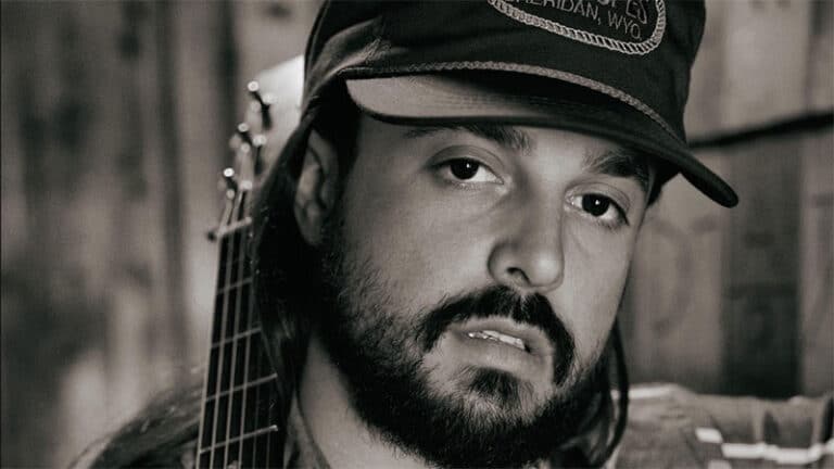 Ian Munsick shares ‘Cheyenne’
