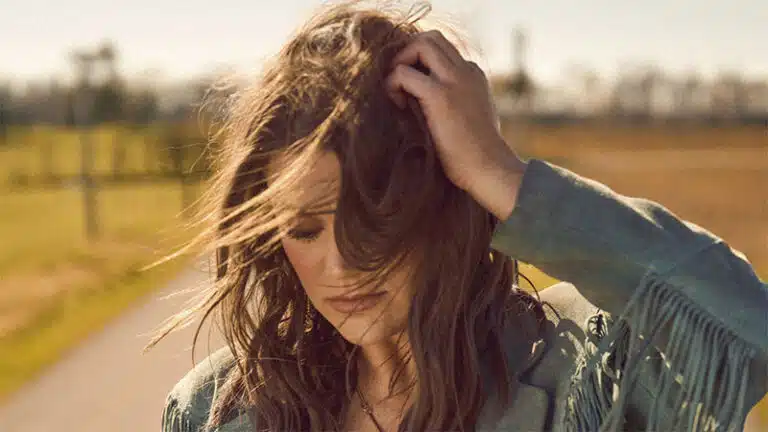 Mae Estes shares ‘Gettin Back Up to Heaven’