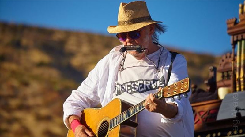 Neil Young to headline Harvest Moon benefit concert