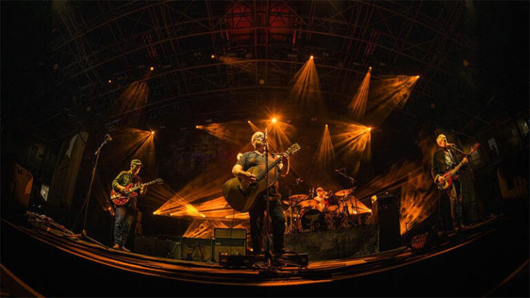 Pixies announce special 2025 North American headlining tour