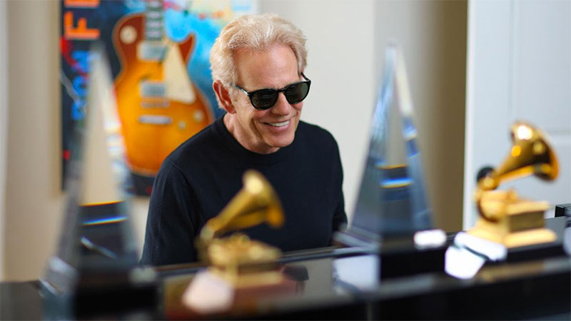 Don Felder signs with Frontiers Music Srl