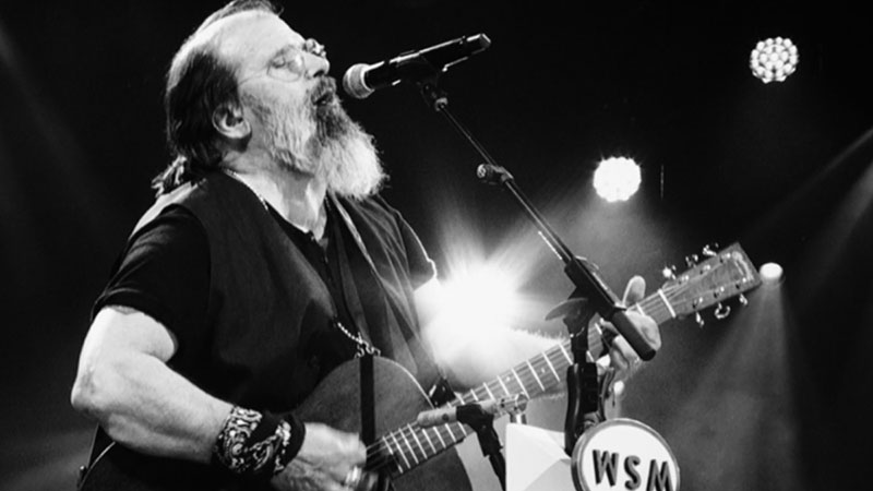Steve Earle celebrates 50th anniversary with solo acoustic tour
