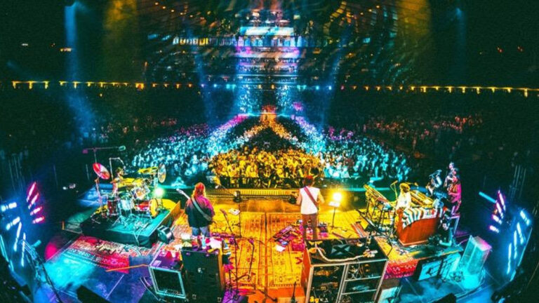 Goose conquers Madison Square Garden in curfew-defying marathon performance