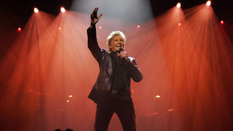 Barry Manilow unveils 2026 Westgate Las Vegas residency dates