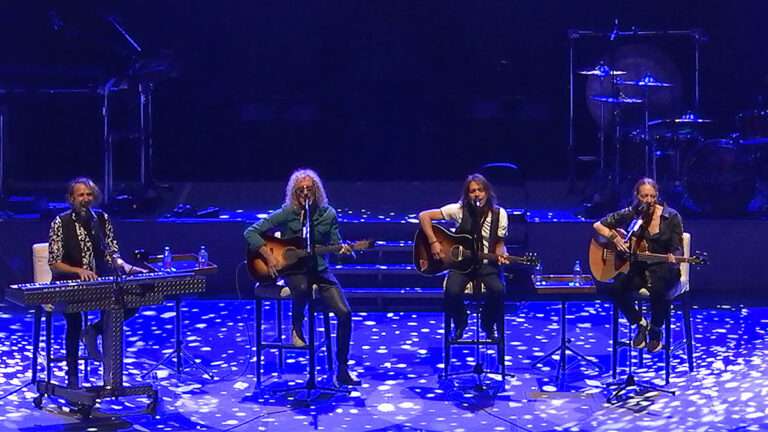 Foreigner details Foreigner 4 Deluxe Tour with Lou Gramm Foreigner details Foreigner 4 Deluxe Tour with Lou Gramm