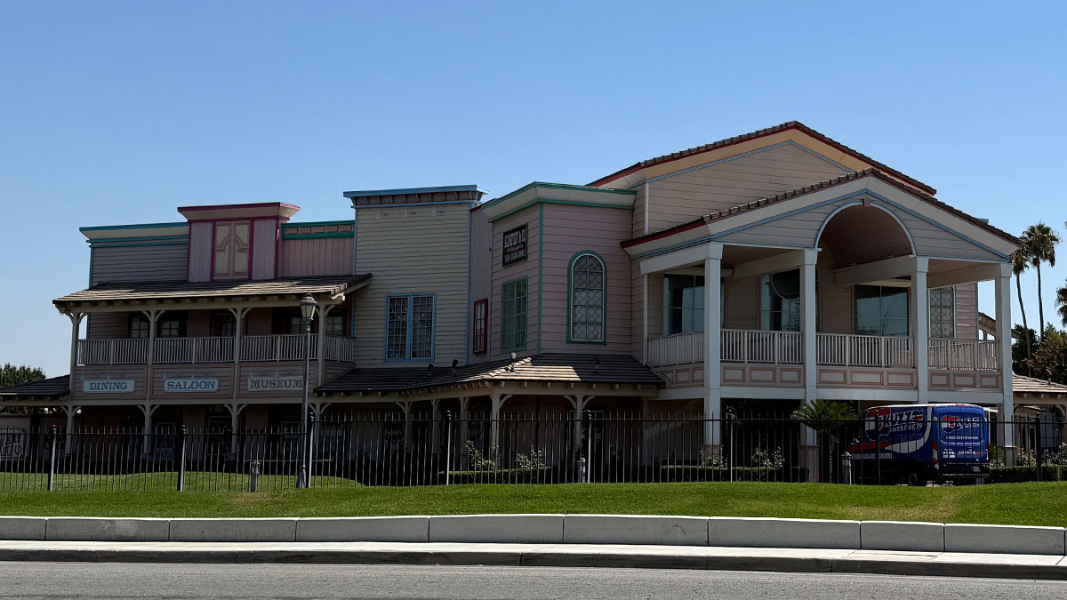 Buck Owens’ Crystal Palace to close