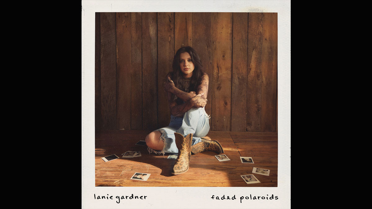 Lanie Gardner unveils powerful ‘Faded Polaroids’ Lanie Gardner unveils powerful ‘Faded Polaroids’