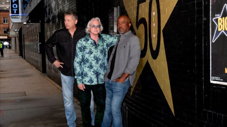 Darius Rucker launches rock supergroup with former R.E.M. & The Black Crowes members