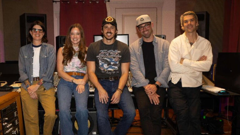Morgan Evans teams with Virgin Music Group