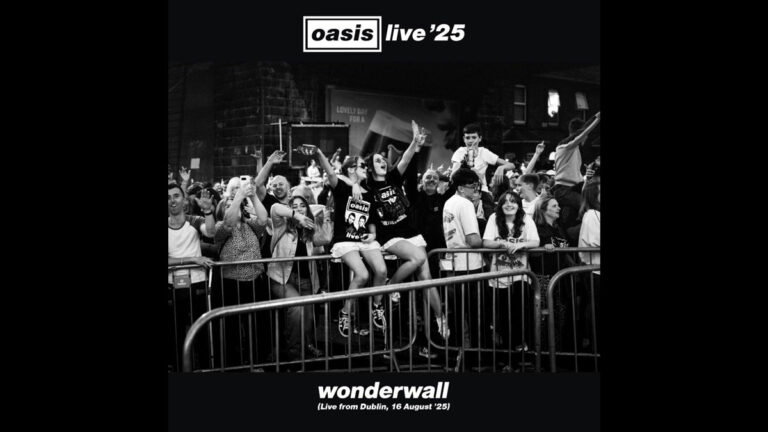 Oasis shares ‘Wonderwall’ live from Dublin