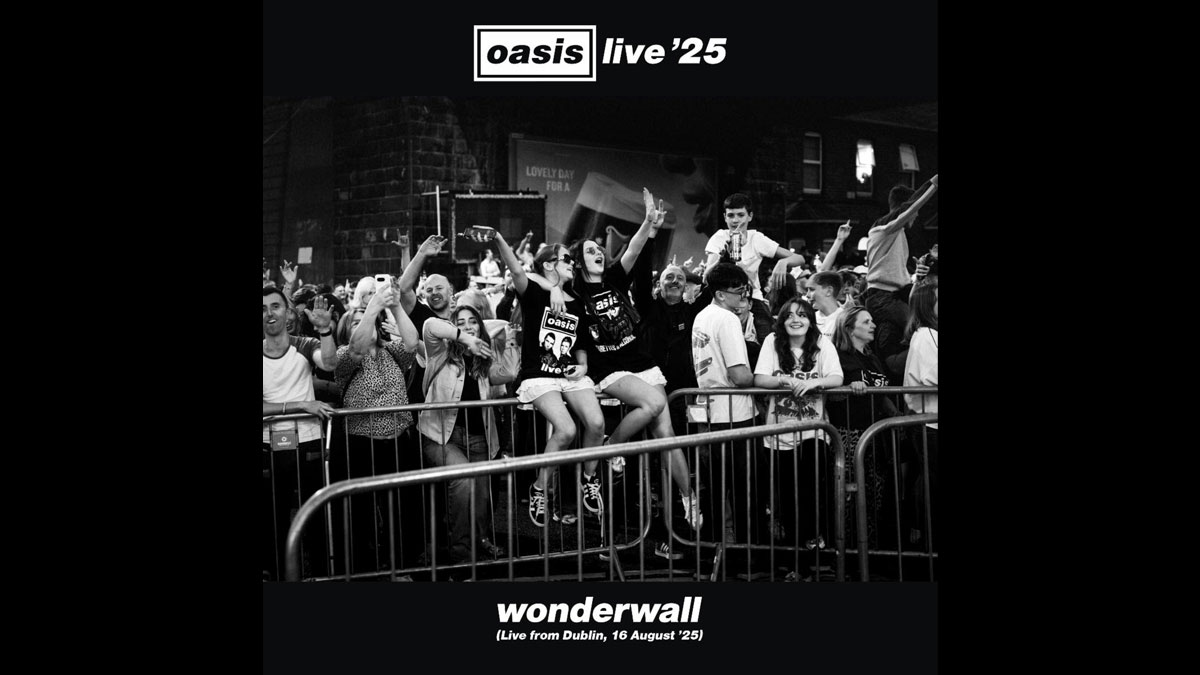Oasis shares ‘Wonderwall’ live from Dublin