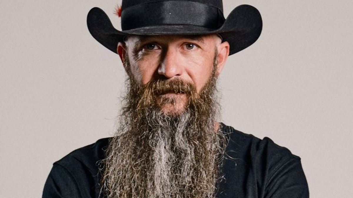 Cody Jinks shares ‘Lonely Man’ acoustic version