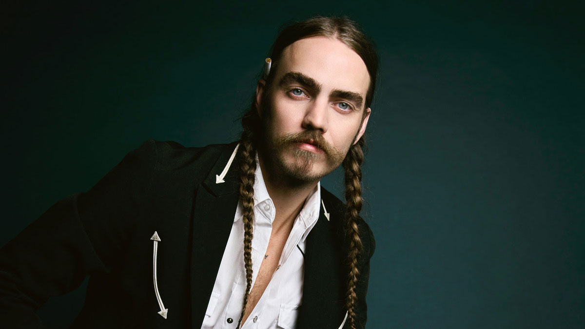 Dalton Davis drops ‘Cows in the Front Yard,’ signs with MCA/Republic Records Dalton Davis drops ‘Cows in the Front Yard,’ signs with MCA/Republic Records