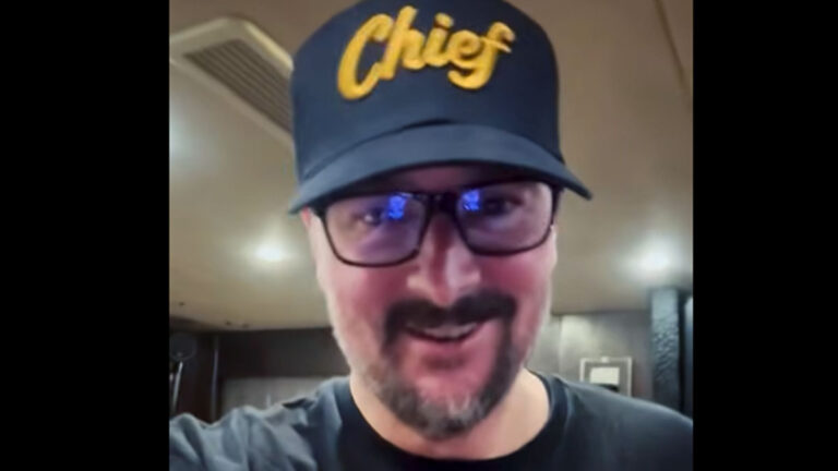Eric Church goes incognito at his Grand Rapids concert