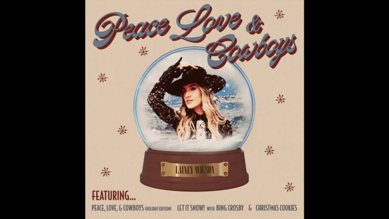 Lainey Wilson shares new holiday EP
