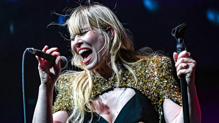Natasha Bedingfield leaves the rest ‘Unwritten’ at DC show