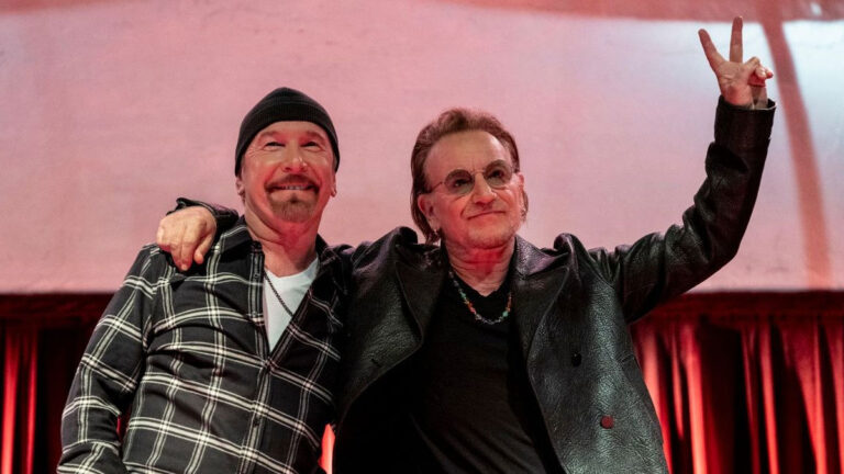 U2 performs surprise six-song set during 2025 Woody Guthrie Prize honor