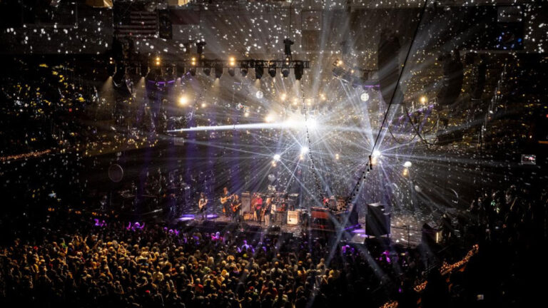 Warren Haynes unveils 2025 Christmas Jam