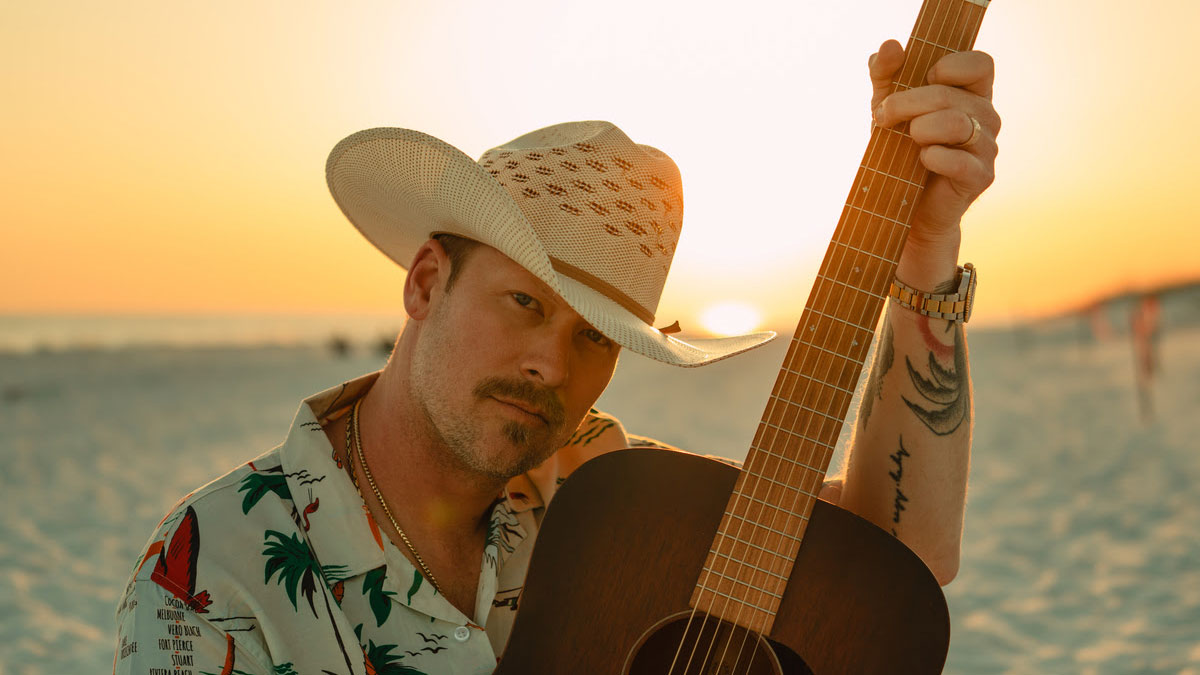 Brian Kelley shares ‘Bought a Boat’