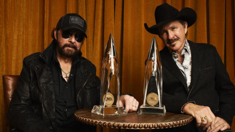 Brooks & Dunn become most-awarded artists in CMA history