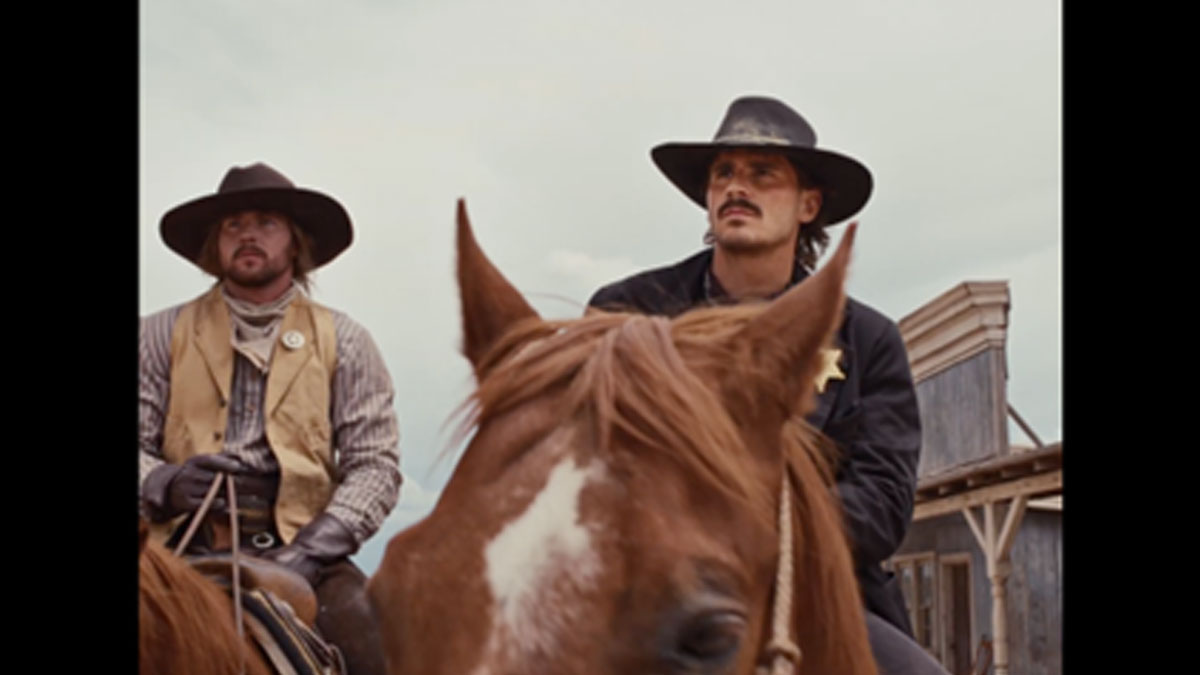 Tucker Wetmore shares star-studded ‘Brunette’ video Tucker Wetmore shares star-studded ‘Brunette’ video